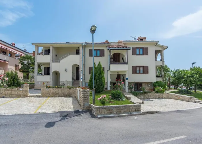 Lorena Appartement *