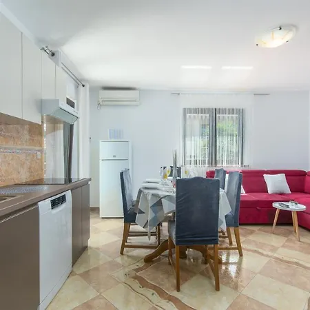 Lorena Apartamento *